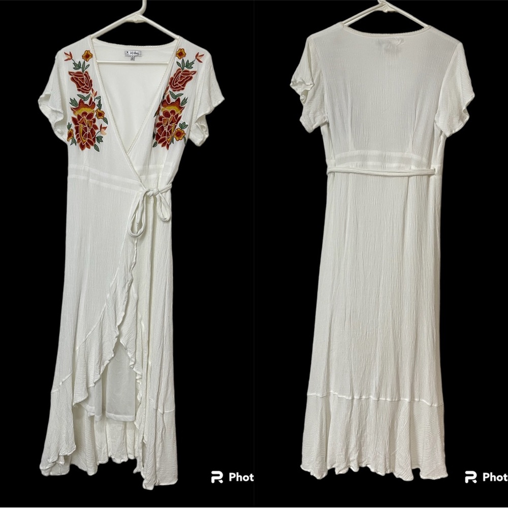 Ivy may Embroidered Flower True Wrap Maxi White Dress Size small